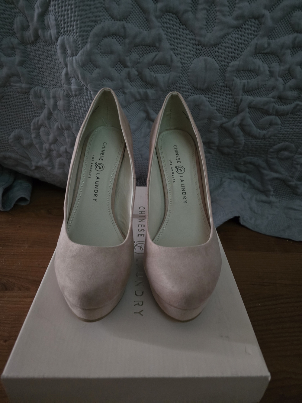 Chinese Laundry Women's Nude Suede Platform Pumps